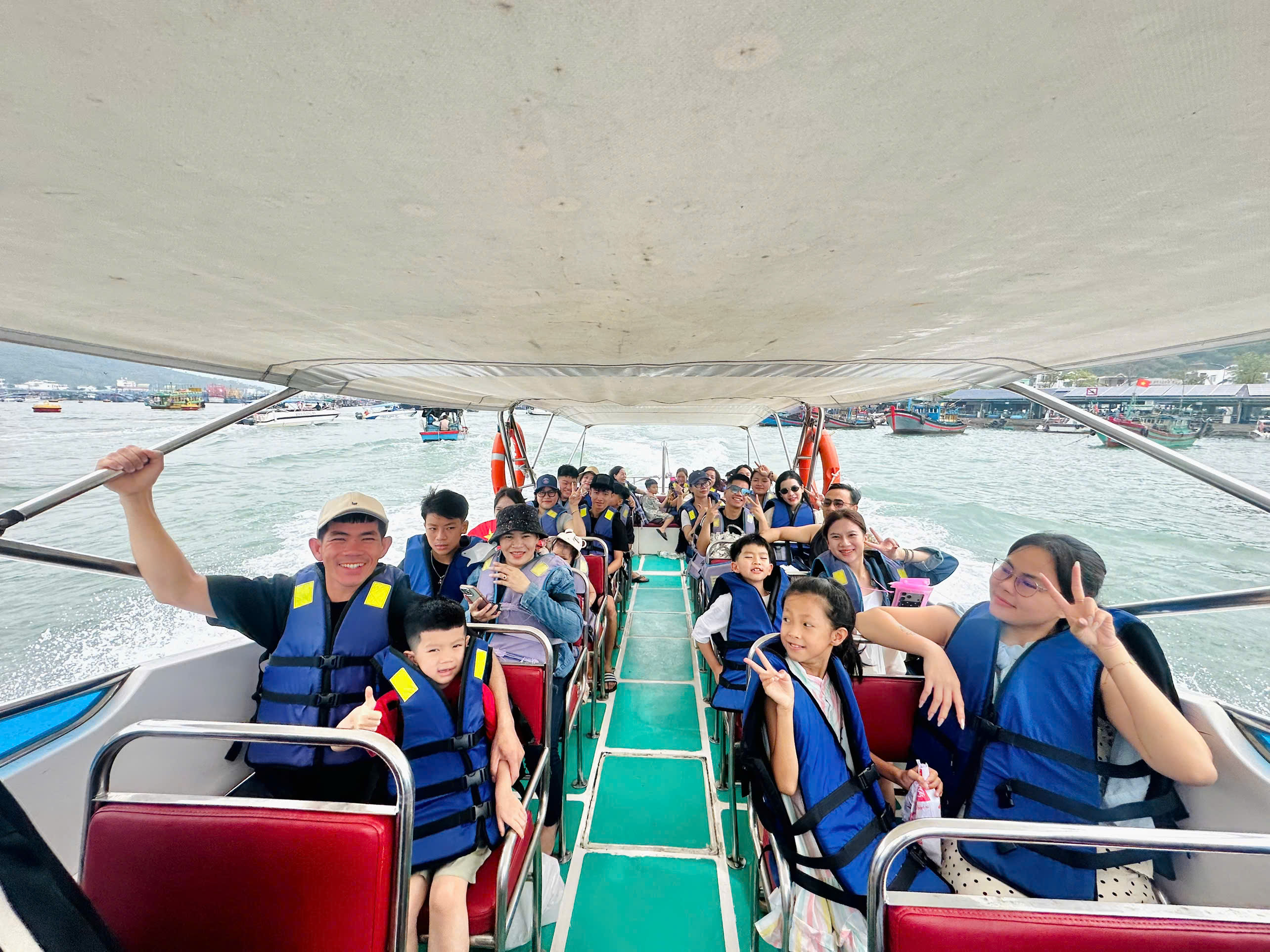 Tour 3 Đảo Mini Beach Deluxe