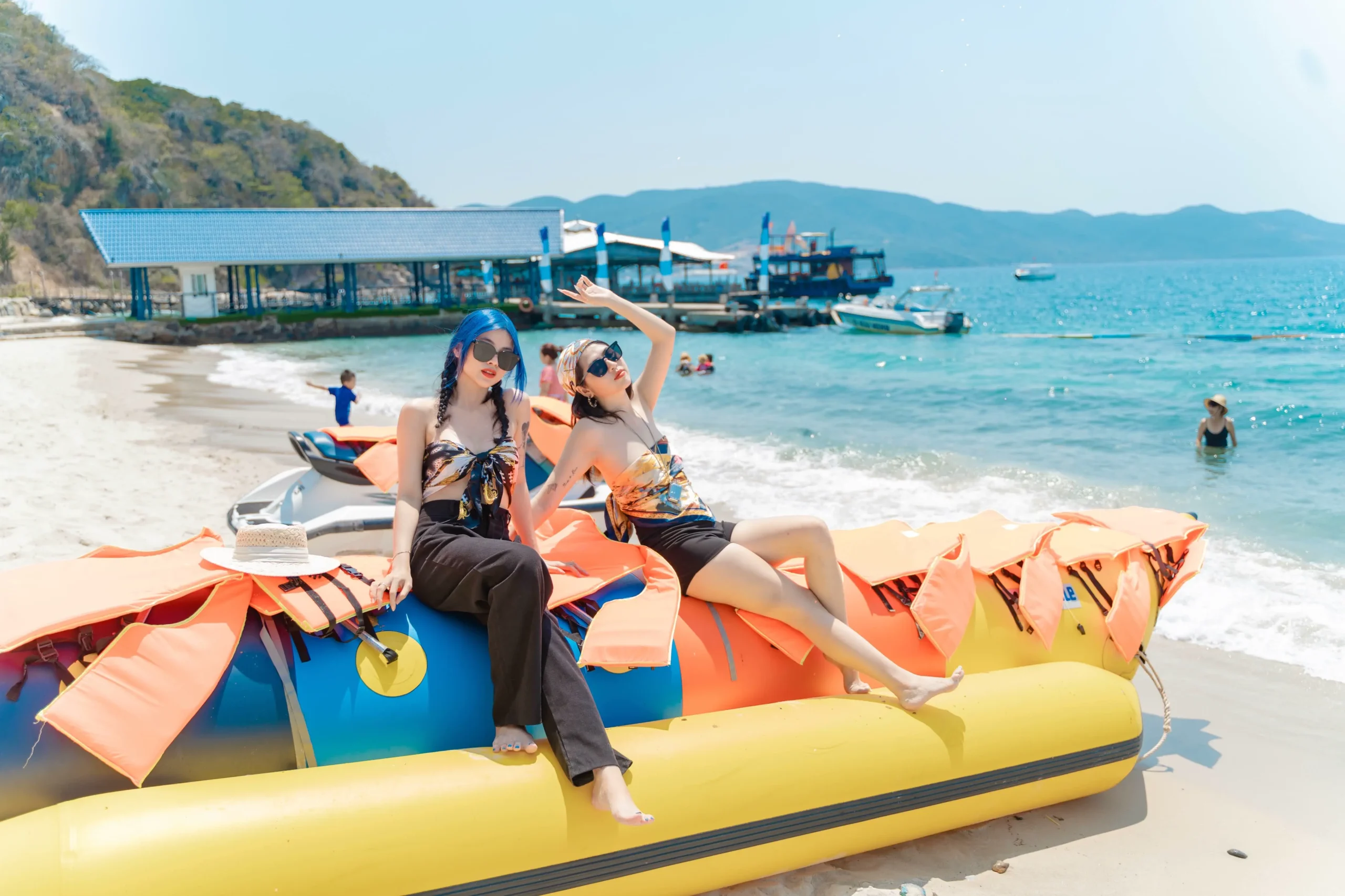 Tour Bãi Sỏi - Thuỷ Cung Trí Nguyên